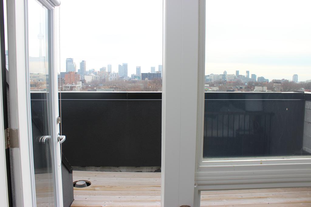 Atlas Suites- Furnished Apartments-College Street, Торонто Экстерьер фото